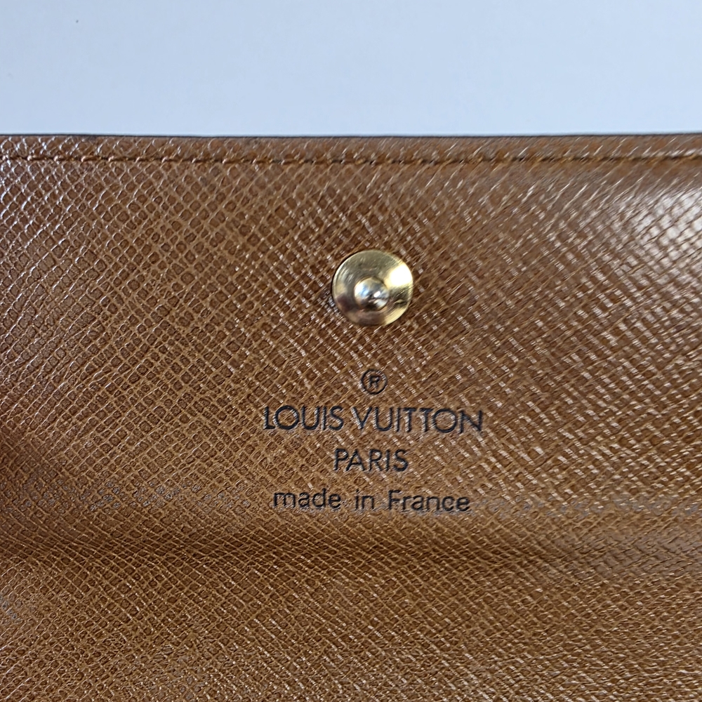 Authentic Louis Vuitton Monogram Compact Elise Wallet — Full Inclusion - Picture 8 of 11